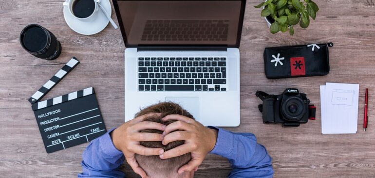 cefalea,-un-problema-comune-peggiorato-con-la-pandemia.-qualche-consiglio-utile