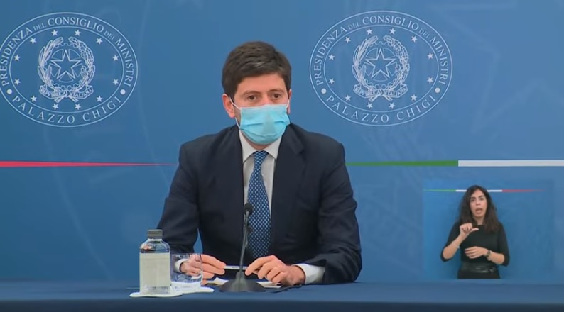 covid-e-giovani,-speranza:-«prossima-settimana-intervento-governo-per-scuola-in-presenza.-si-valutano-iniziative-forti»