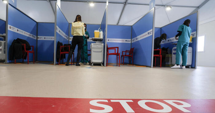 covid:-6599-positivi,-rt-a-1.56,-cresce-di-10-punti-l’incidenza