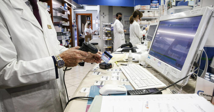 assalto-alle-farmacie-per-ottenere-il-green-pass-48-ore