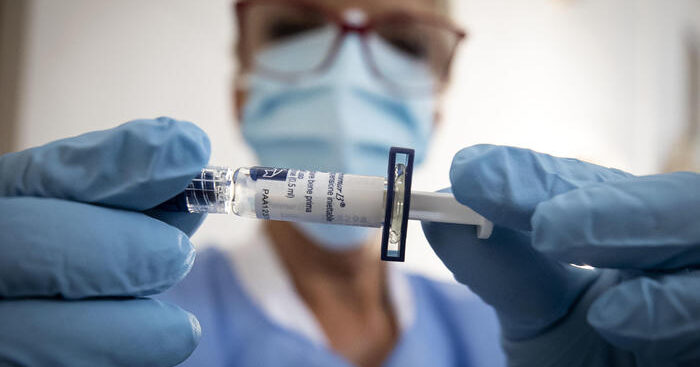 covid:-ok-alla-somministrazione-concomitante-dei-vaccini-anti-covid-e-antinfluenzale
