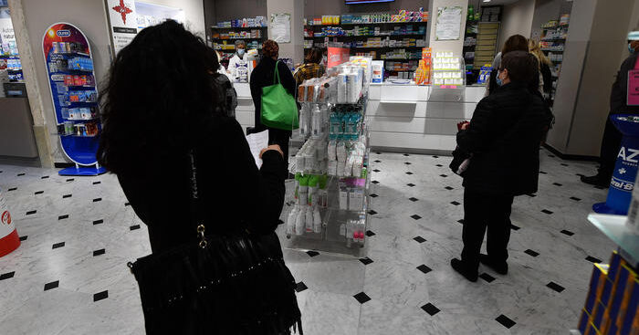 federfarma,-tampone-gratis-a-chi-prenota-la-vaccinazione