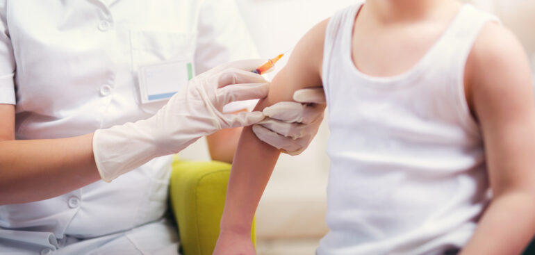 fda-usa-autorizza-vaccino-pfizer-per-bimbi-da-5-a-11-anni.-ma-molti-paesi-hanno-gia-cominciato