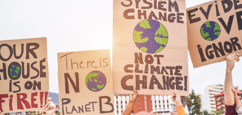 “climate-anxiety”,-quella-paura-di-un-pianeta-che-muore-che-condiziona-le-decisioni-di-vita