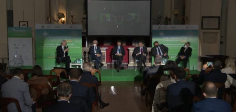 farmacistapiu,-come-sta-evolvendo-la-figura-del-farmacista.-cossolo-(federfarma):-«ecco-i-prossimi-obiettivi-da-raggiungere»