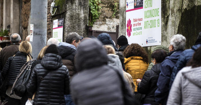 covid:-terza-dose-a-tutti,-al-via-vaccino-per-i-ragazzi