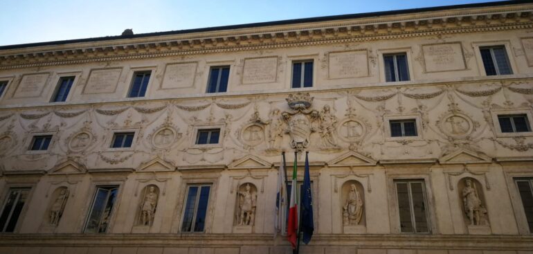 cure-domiciliari,-consiglio-di-stato-sospende-sentenza-del-tar-lazio:-«raccomandazioni,-non-prescrizioni»