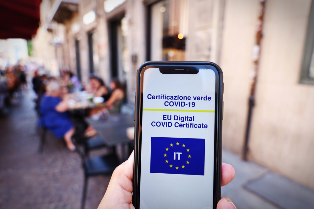 green-pass,-arriva-la-proroga-dell’ue-fino-al-2023.-«ma-resta-misura-eccezionale»