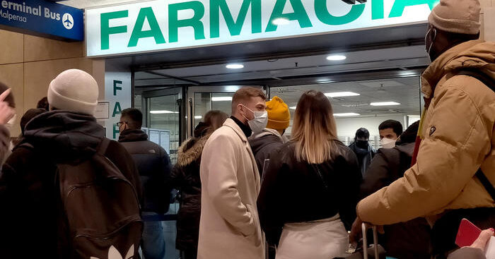 covid:-rezza:-‘fase-nuova-ma-prudenza’.-il-virus-circola-tra-0-19-anni
