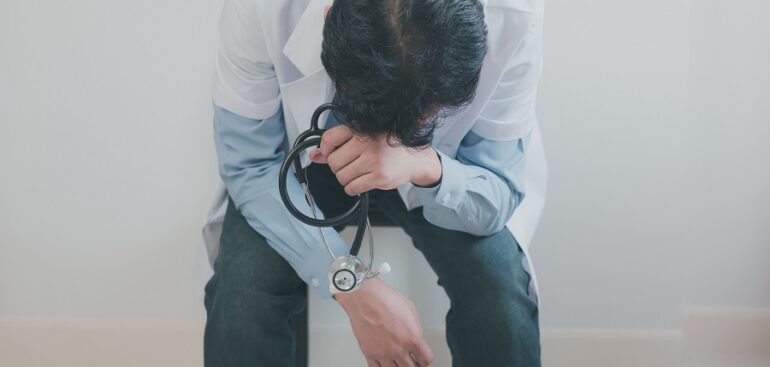 la-guerra-dopo-covid,-rischio-crollo-psichico.-il-personale-sanitario-e-pronto-ad-affrontarlo?