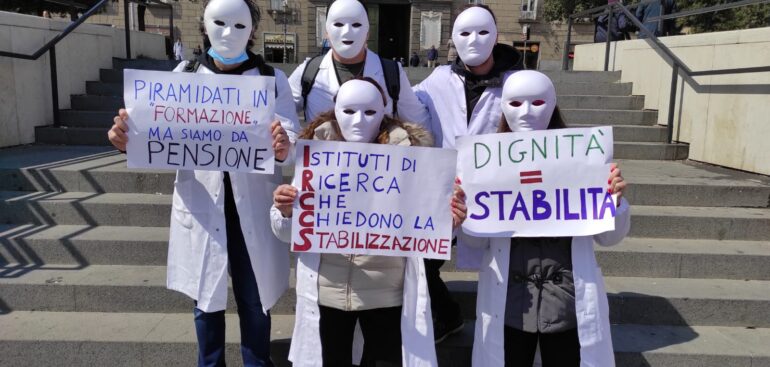 contratti-precari,-la-protesta-dei-ricercatori-sanitari
