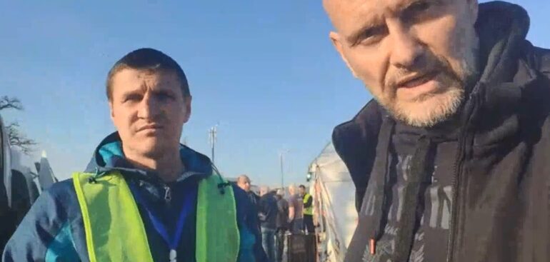 liviu,-gastroenterologo-fuggito-dall’ucraina,-oggi-da-sostegno-psicologico-ai-profughi-in-romania