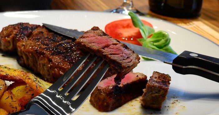 colite-ulcerosa,-+40%-rischio-con-molta-carne-rossa-a-tavola