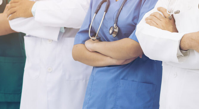 def-e-sanita,-aumentano-i-contratti-e-i-posti-per-la-formazione-specialistica.-piu-fondi-per-farmaci-innovativi