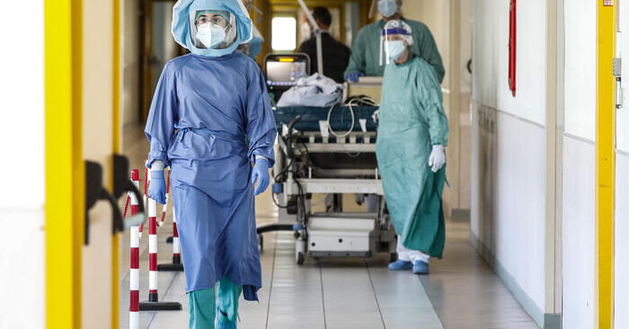aumentano-reinfezioni-covid,-rischio-giovani,-donne-e-sanitari