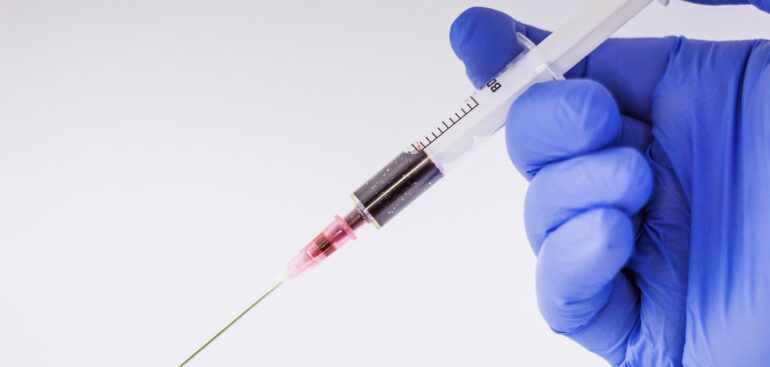 l’ue-acquista-110mila-vaccini-per-il-vaiolo-delle-scimmie