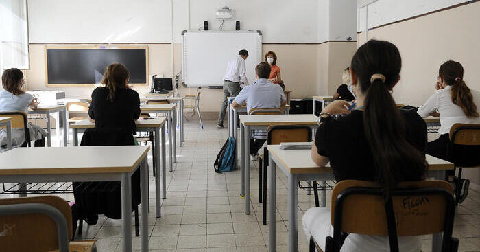 speranza:-“a-settembre-a-scuola-senza-mascherina,-poi-si-valuta”