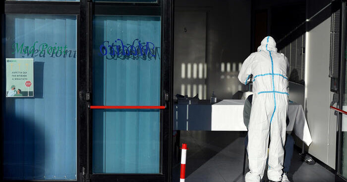 covid:-57-morti,-17574-casi.-tasso-di-positivita-al-10,7%