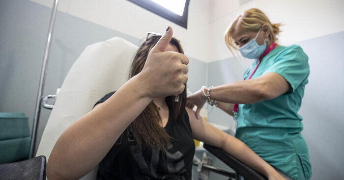 covid,-magrini:-‘in-italia-tra-2-3-settimane-vaccini-per-omicron-4-5’