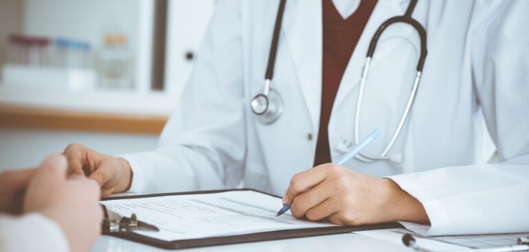 la-differenza-tra-terapia-e-cura