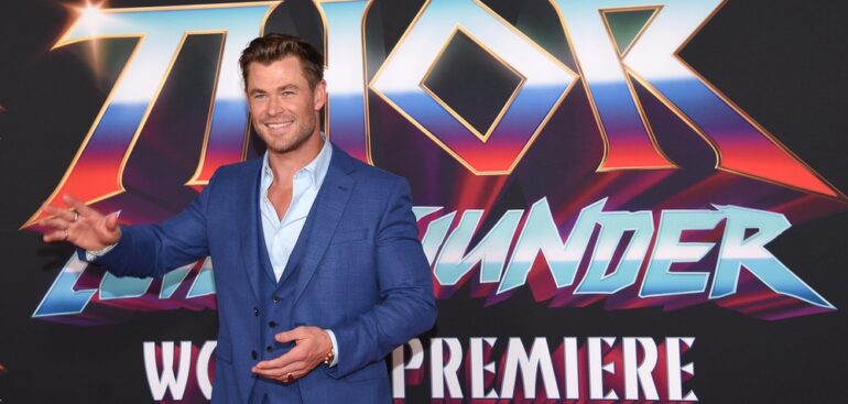 chris-hemsworth-scopre-di-essere-a-rischio-alzheimer-e-si-prende-una-pausa