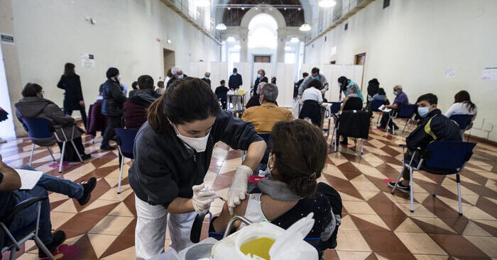 covid:-gimbe,-senza-quarta-dose-11,9-milioni-di-italiani