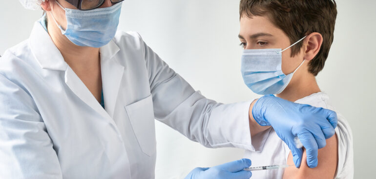 allarme-meningococco:-drastico-calo-per-le-vaccinazioni-degli-adolescenti