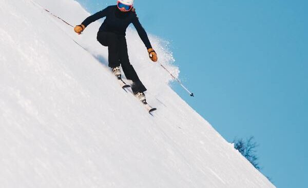i-traumi-da-sci-e-snowboard-da-evitare-e-i-consigli-dell’esperto-per-recuperare