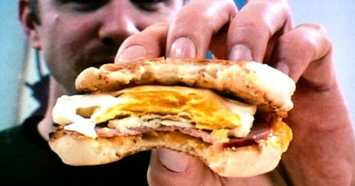 chi-non-e-mattiniero-ha-peggiori-abitudini-alimentari