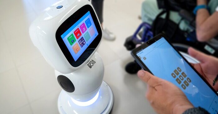 in-corsia-arriva-il-robot-sociale,-aiuta-la-riabilitazione