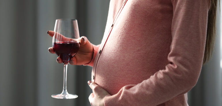 alcol,-rischi-molto-alti-per-mamme-e-neonati