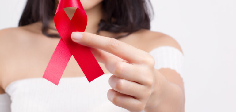 hiv:-via-a-studio-su-prima-“pellicola”-vaginale-mensile-per-prevenire-i-contagi-nelle-donne
