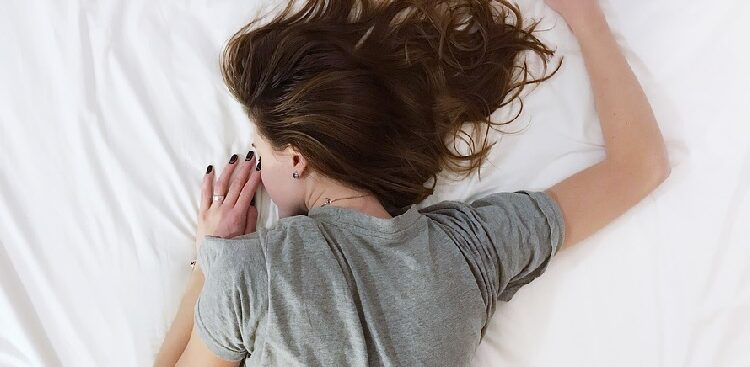 sonno-disturbato-gia-a-30-40-anni?-la-tua-memoria-potrebbe-essere-a-rischio