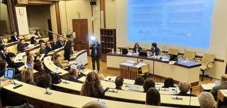 “pazienti-protagonisti-per-la-salute-di-tutti”:-un-manifesto-per-includere-la-loro-voce-nelle-decisioni-su-ricerca-clinica-e-percorsi-regolatori