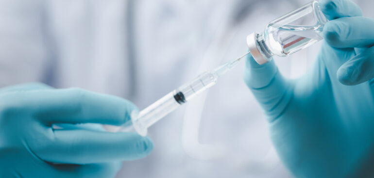 i-vaccini-anti-covid-sono-efficaci-e-sicuri.-la-conferma-del-piu-grande-studio-mai-condotto