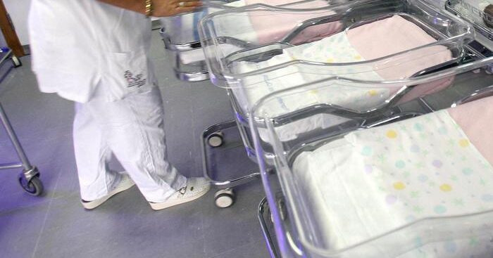 per-i-50-anni-di-nozze-donano-un-videolaringoscopio-neonatale
