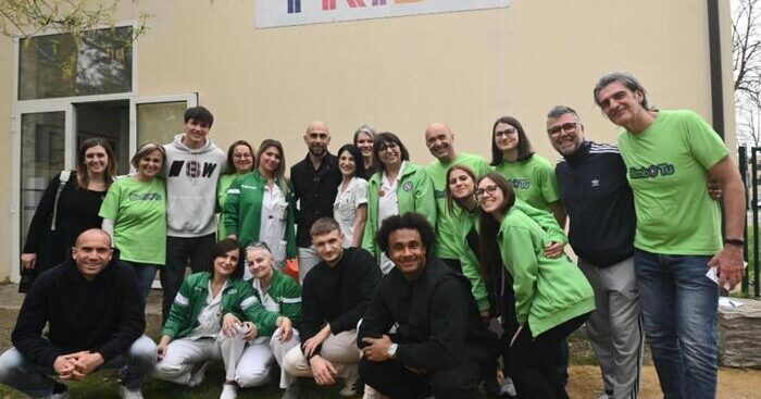 sociale:-i-giocatori-del-bologna-al-bellaria-con-‘bimbo-tu’