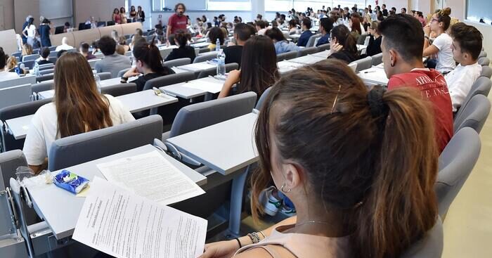 stop-al-numero-chiuso-a-medicina,-adottato-il-testo-base-in-senato