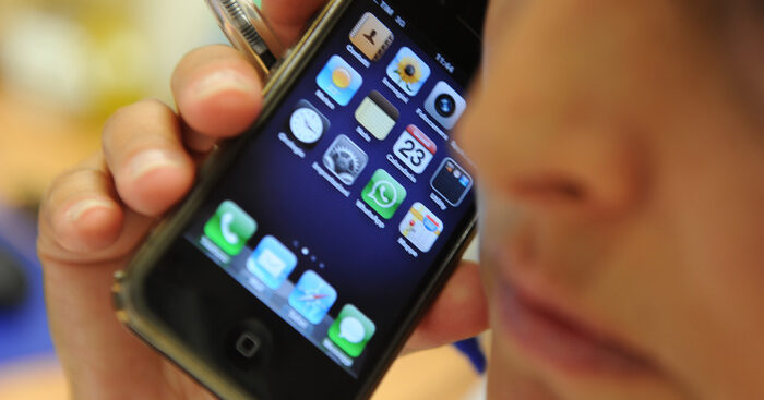 l’uso-del-telefonino-e-collegato-a-maggiori-rischi-per-il-cuore