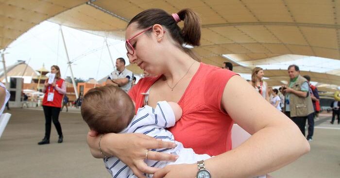 nel-mondo-48%-bimbi-sotto-sei-mesi-allattato-al-seno,-italia-30%