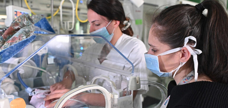 non-riusciva-piu-a-respirare,-salvata-donna-e-la-bimba-in-grembo