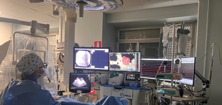 raro-trattamento-per-una-fibrillazione,-il-cuore-a-destra