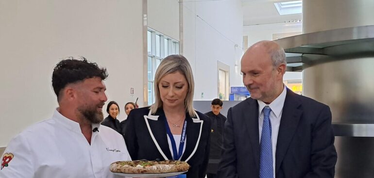 agli-stati-generali-della-prevenzione-la-pizza-della-salute-con-schillaci