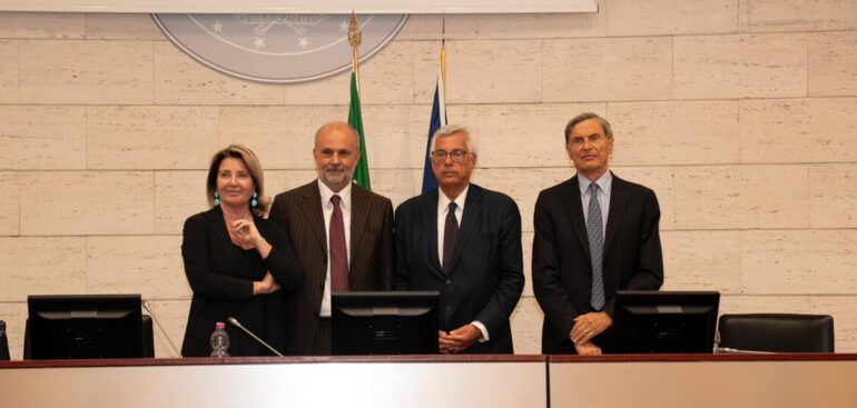si-e-insediato-il-nuovo-consiglio-superiore-di-sanita,-presidente-siracusano