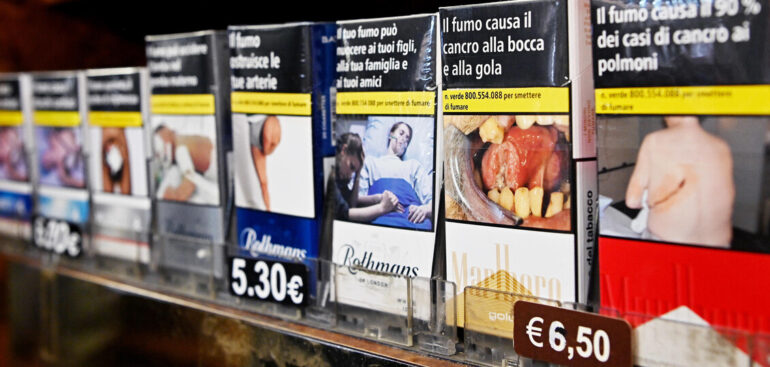gia-25.000-cittadini-hanno-firmato-per-aumentare-di-5-euro-il-costo-delle-sigarette