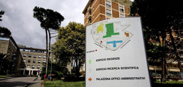 incendio-al-pascale:-12-i-vetrini-sospetti.-verifiche-e-contatti-con-i-pazienti