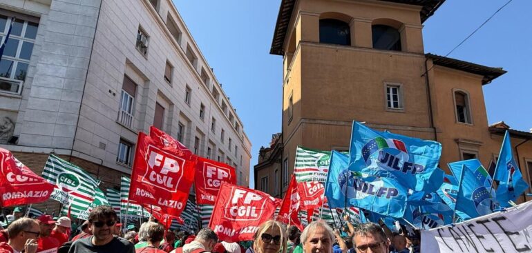 sindacati,-‘decreto-pa-regalera-1,3-miliardi-a-sanita-privata-senza-rinnovi-dei-ccnl’
