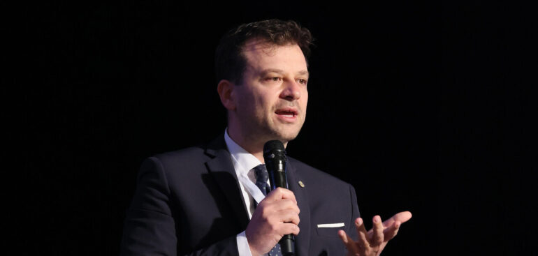 m5s-contro-la-regione-basilicata,-inacettabile-la-‘ricetta’-del-centrodestra