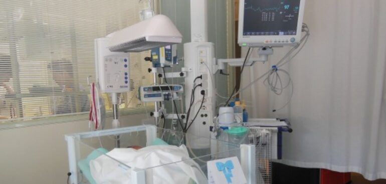 raro-intervento-al-cuore-su-neonato-prematuro-a-parma,-bimbo-in-salvo