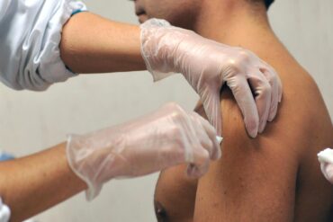 /vaccinazioni-per-l’influenza-al-via,-attesa-per-la-sorveglianza